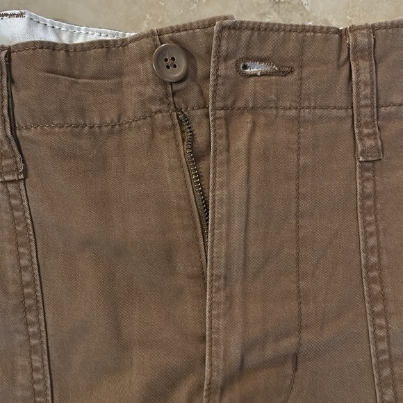 Men’s 36 Old Navy Khaki shorts - Picture 2 of 4